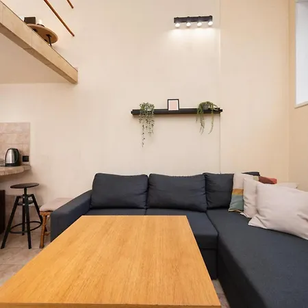 Cozy Nest Charming Loft In The Heart Of Lejlighed