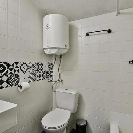 Daire Cozy Nest Charming Loft In The Heart Of Varna