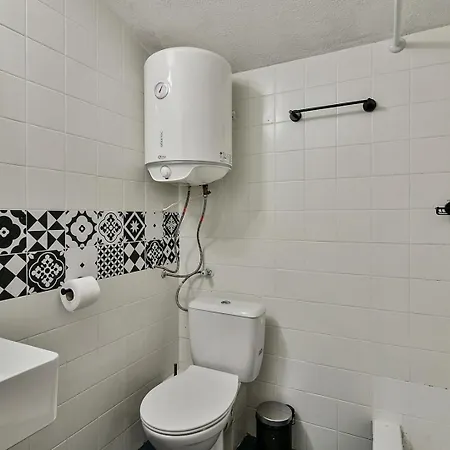 Cozy Nest Charming Loft In The Heart Of * Варна