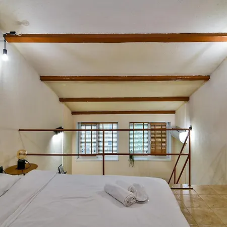 Cozy Nest Charming Loft In The Heart Of Varna