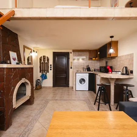Cozy Nest Charming Loft In The Heart Of *