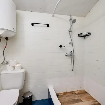 Cozy Nest Charming Loft In The Heart Of Daire *